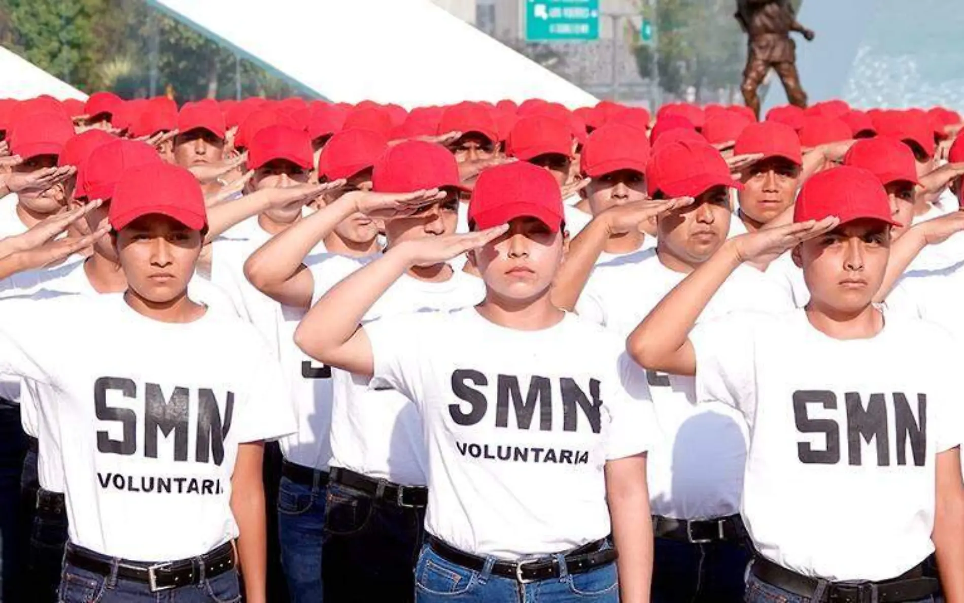 Pelotón de jóvenes del Servicio Militar Nacional